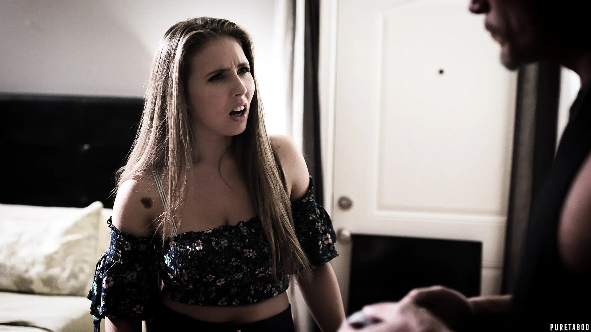 Lena Paul - Possessive | Picture (14)